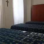 Maria Rosa Molas - Casa Per Ferie Pensjonat