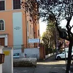 Maria Rosa Molas - Casa Per Ferie 3*