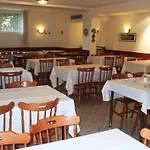 Pensjonat Maria Rosa Molas - Casa Per Ferie 3*