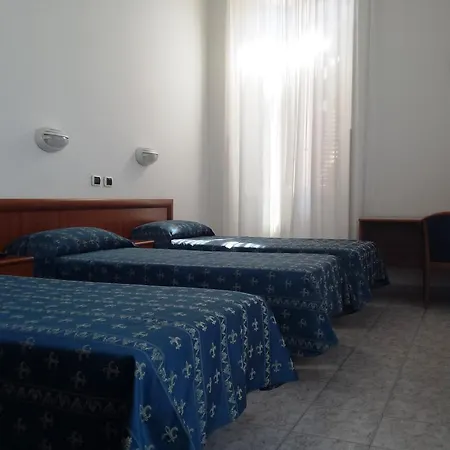 Maria Rosa Molas - Casa Per Ferie Rome