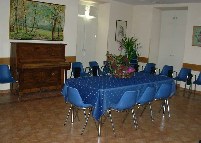Maria Rosa Molas - Casa Per Ferie Rome