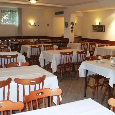 Maison d'hôtes Maria Rosa Molas - Casa Per Ferie 3*
