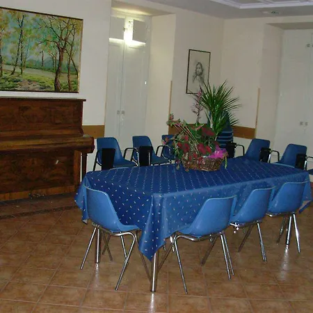 Maria Rosa Molas - Casa Per Ferie Rome